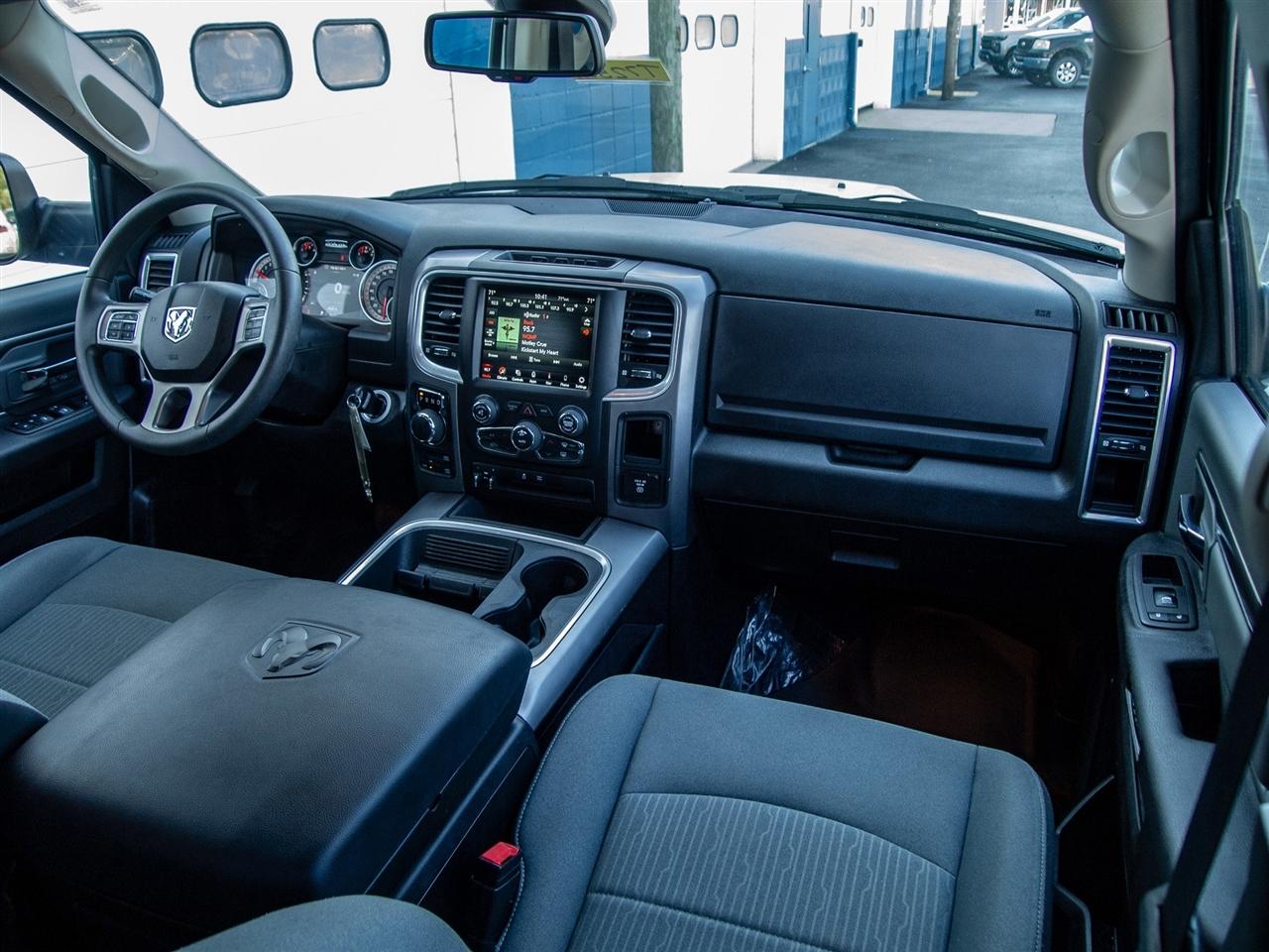 RAM 1500 Classic SLT 4x4 Crew Cab 5'7" Box 2023