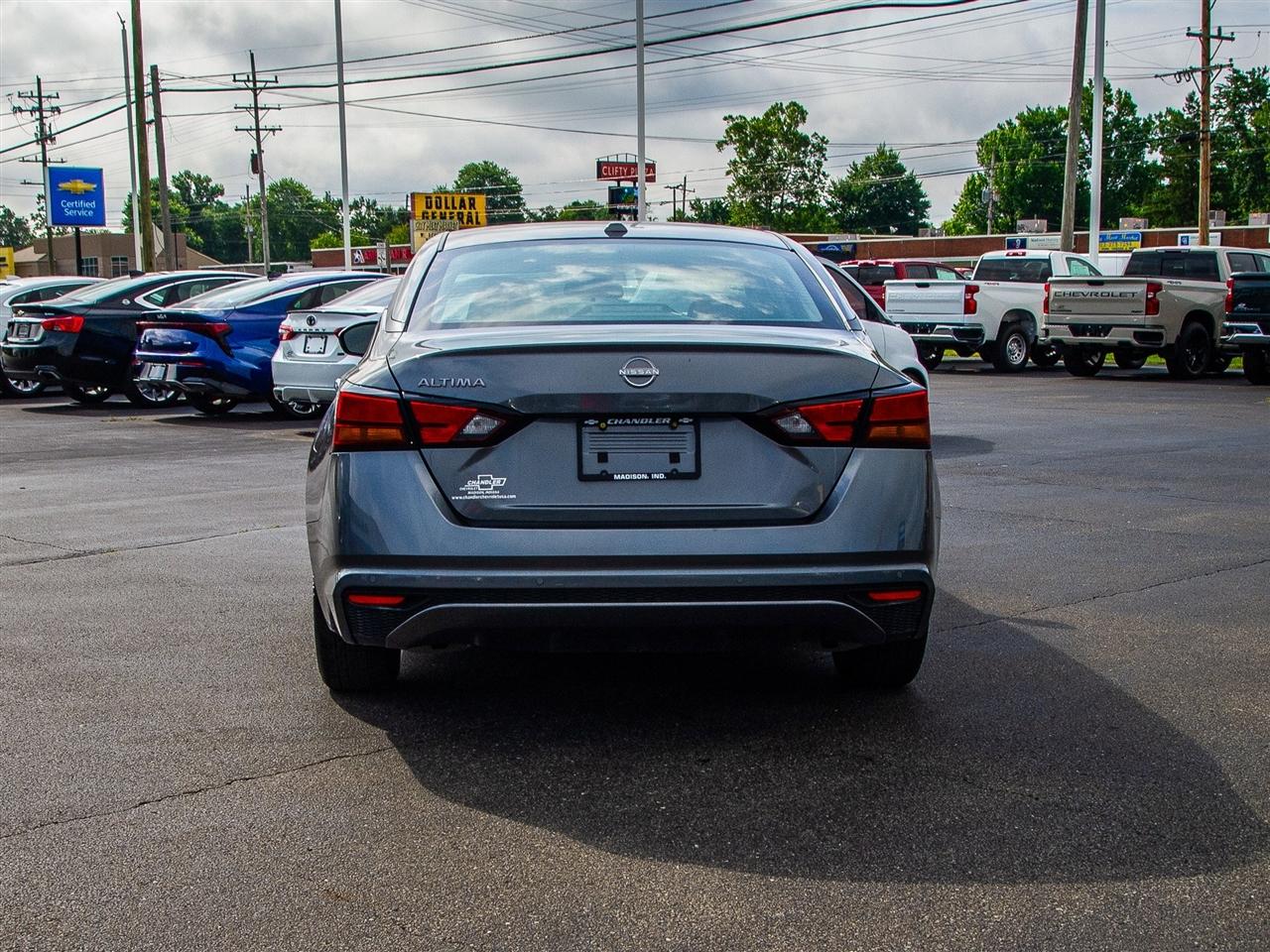 Nissan Altima SV FWD 2025