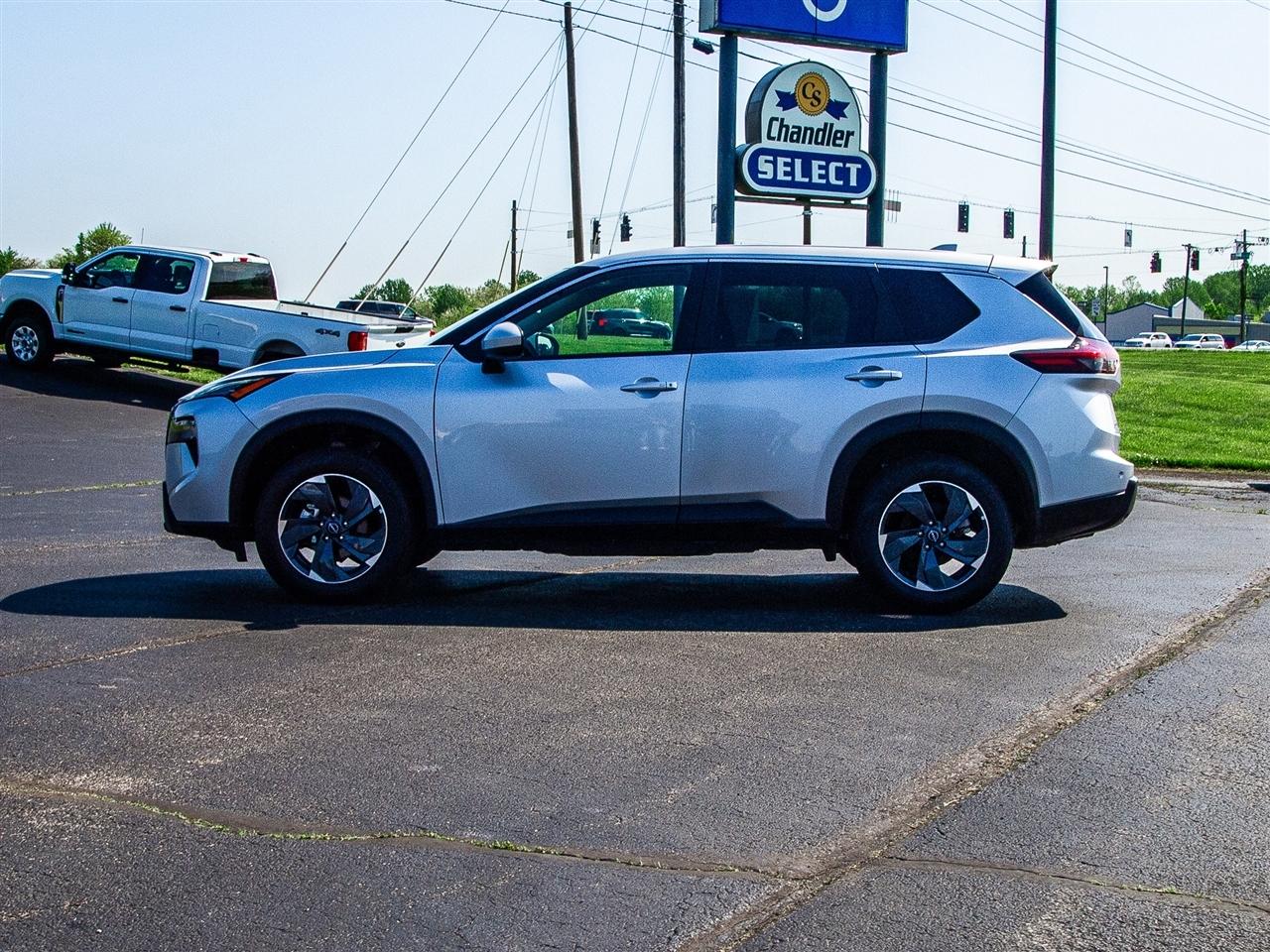 Nissan Rogue FWD SV 2025