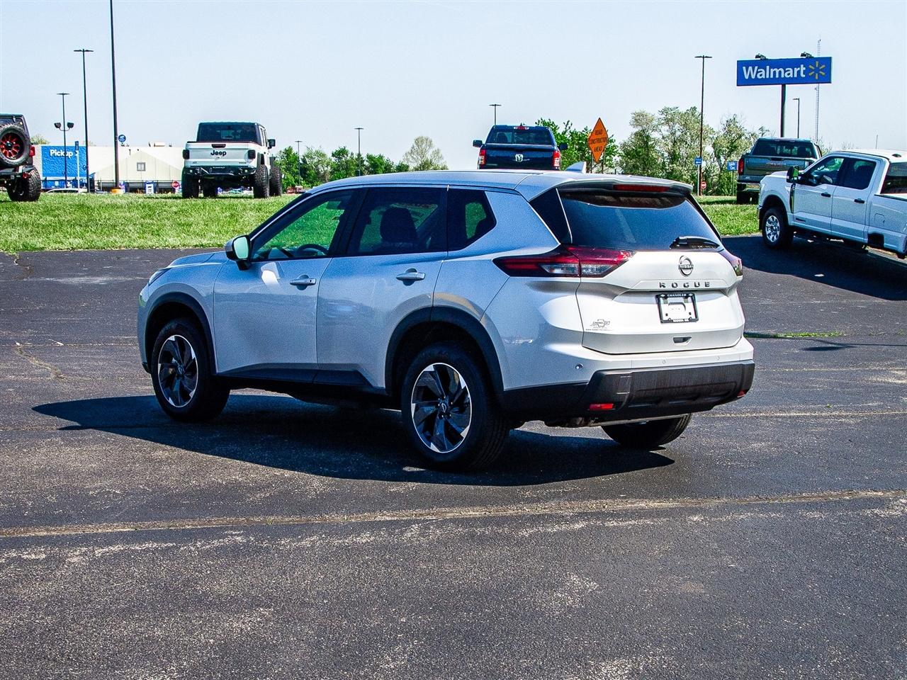 Nissan Rogue FWD SV 2025