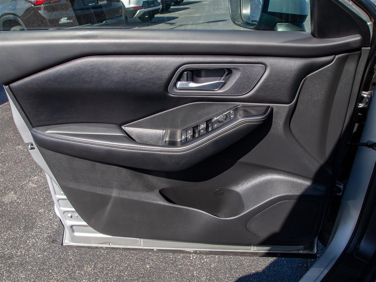 Nissan Rogue FWD SV 2025