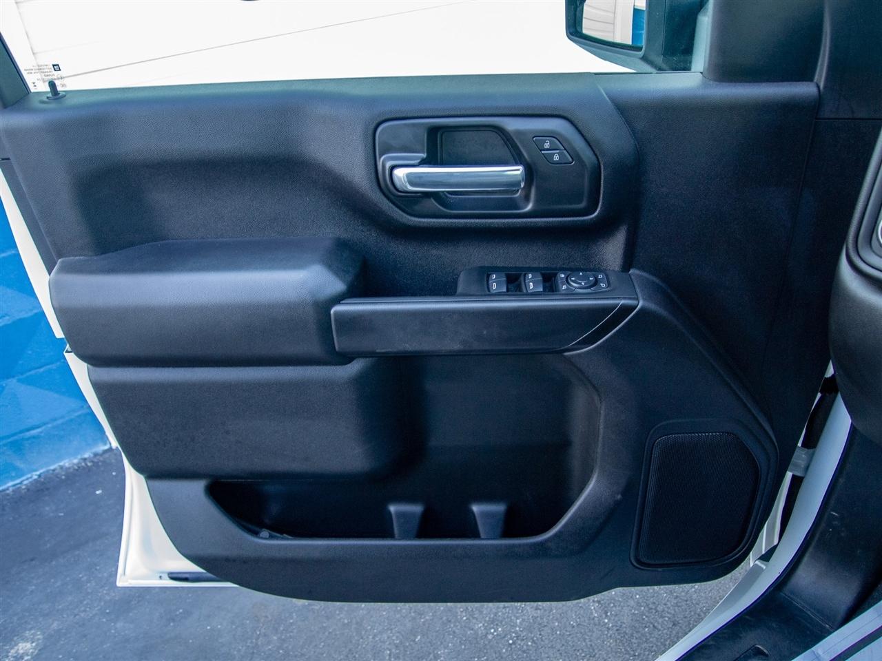 Chevrolet Silverado 2500HD 4WD Crew Cab 159" Custom 2025