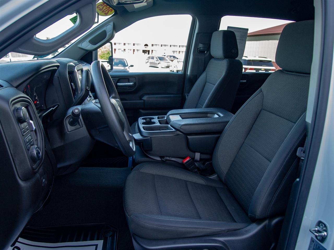 Chevrolet Silverado 2500HD 4WD Crew Cab 159" Custom 2025