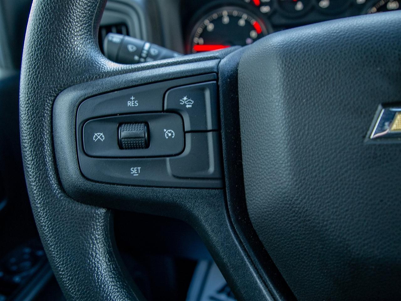 Chevrolet Silverado 2500HD 4WD Crew Cab 159" Custom 2025