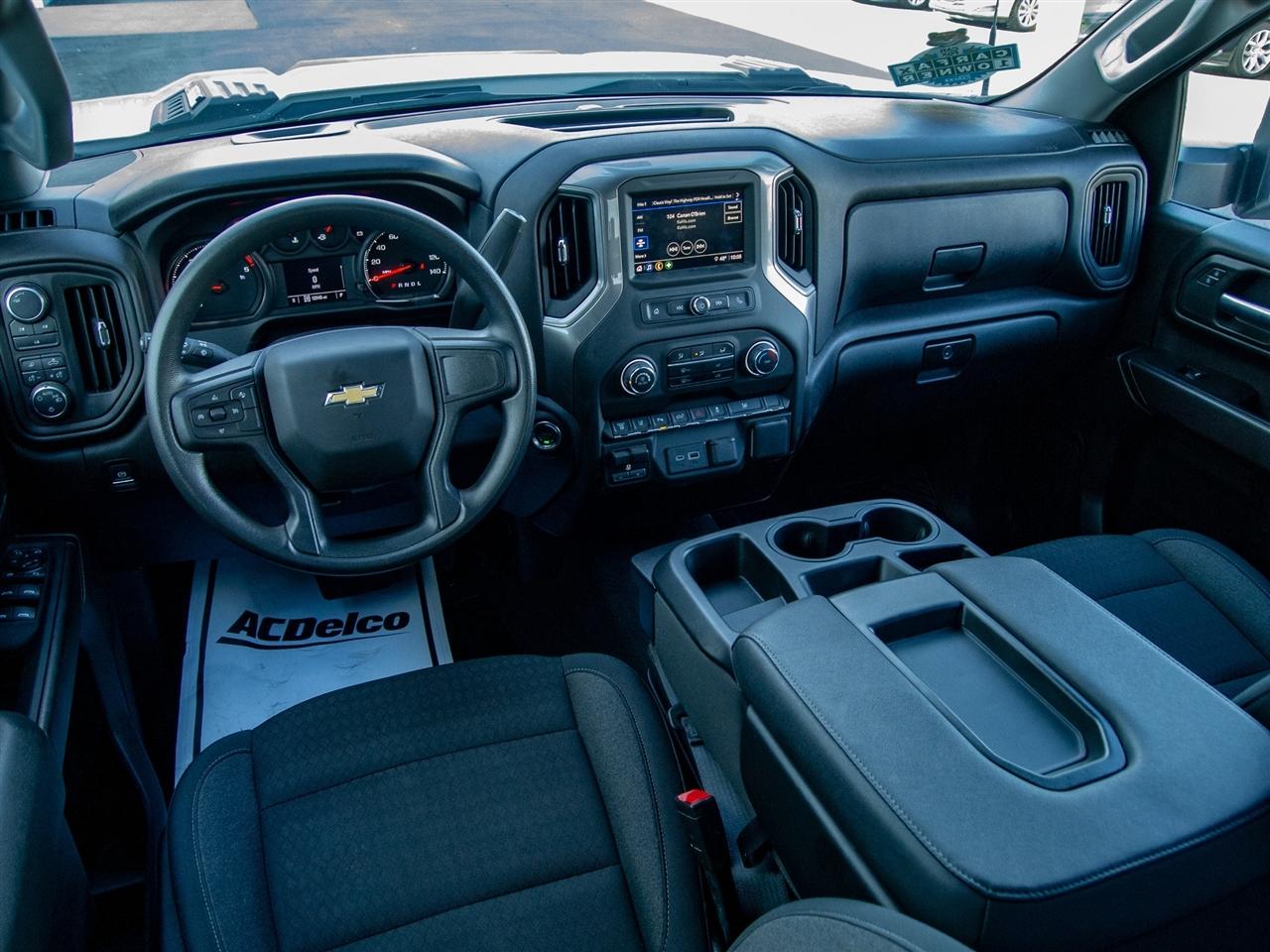 Chevrolet Silverado 2500HD 4WD Crew Cab 159" Custom 2025