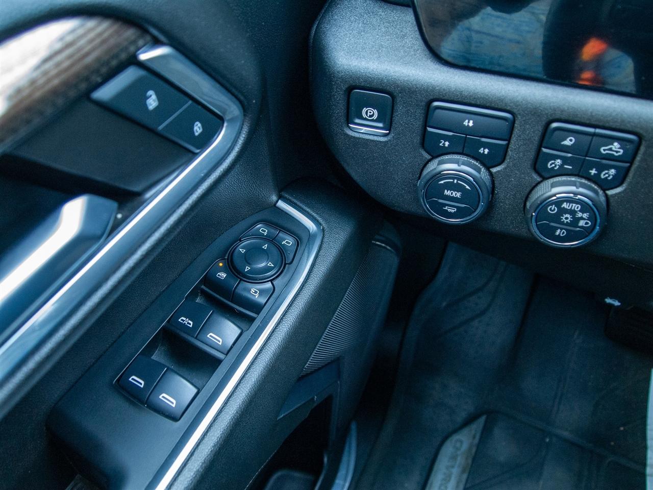 Chevrolet Silverado 3500HD 4WD Crew Cab 172" LT 2024