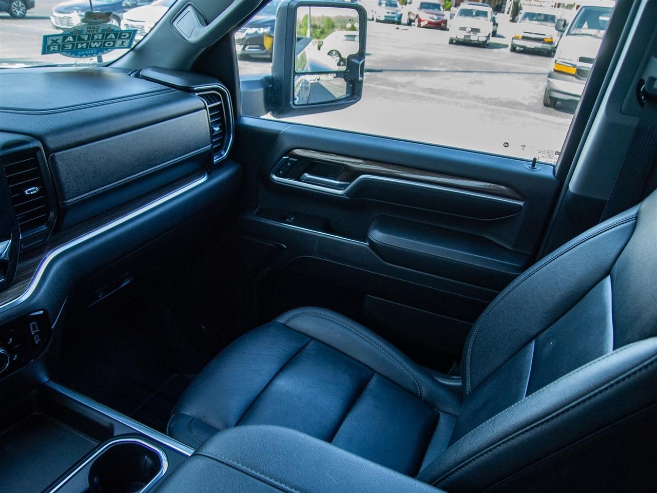 Chevrolet Silverado 3500HD 4WD Crew Cab 172" LT 2024