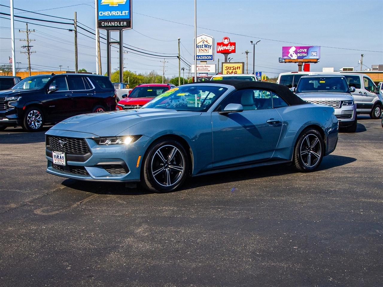 Ford Mustang EcoBoost Convertible 2024