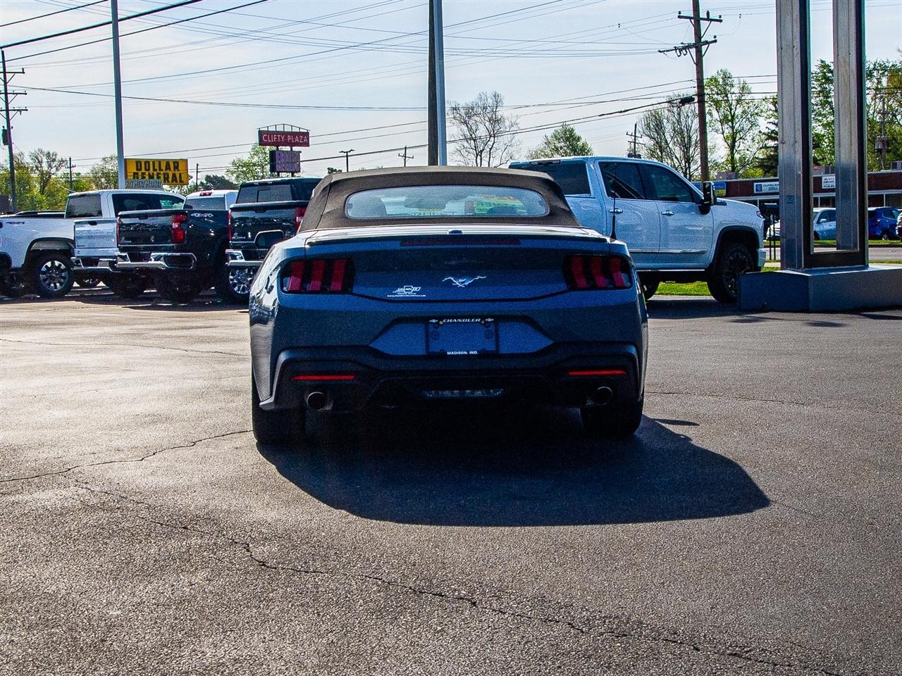 Ford Mustang EcoBoost Convertible 2024
