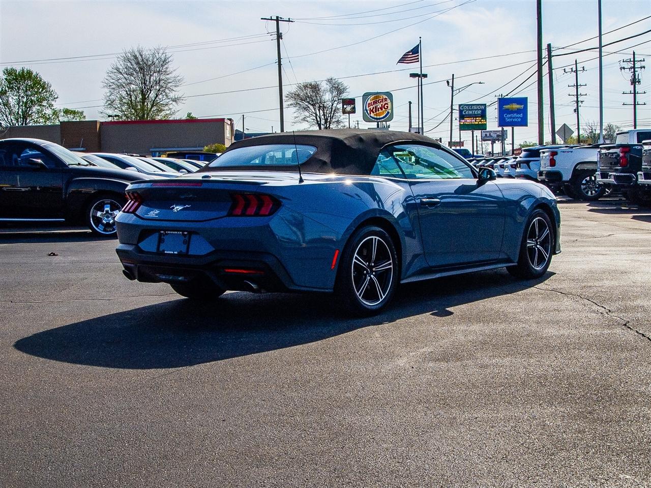 Ford Mustang EcoBoost Convertible 2024
