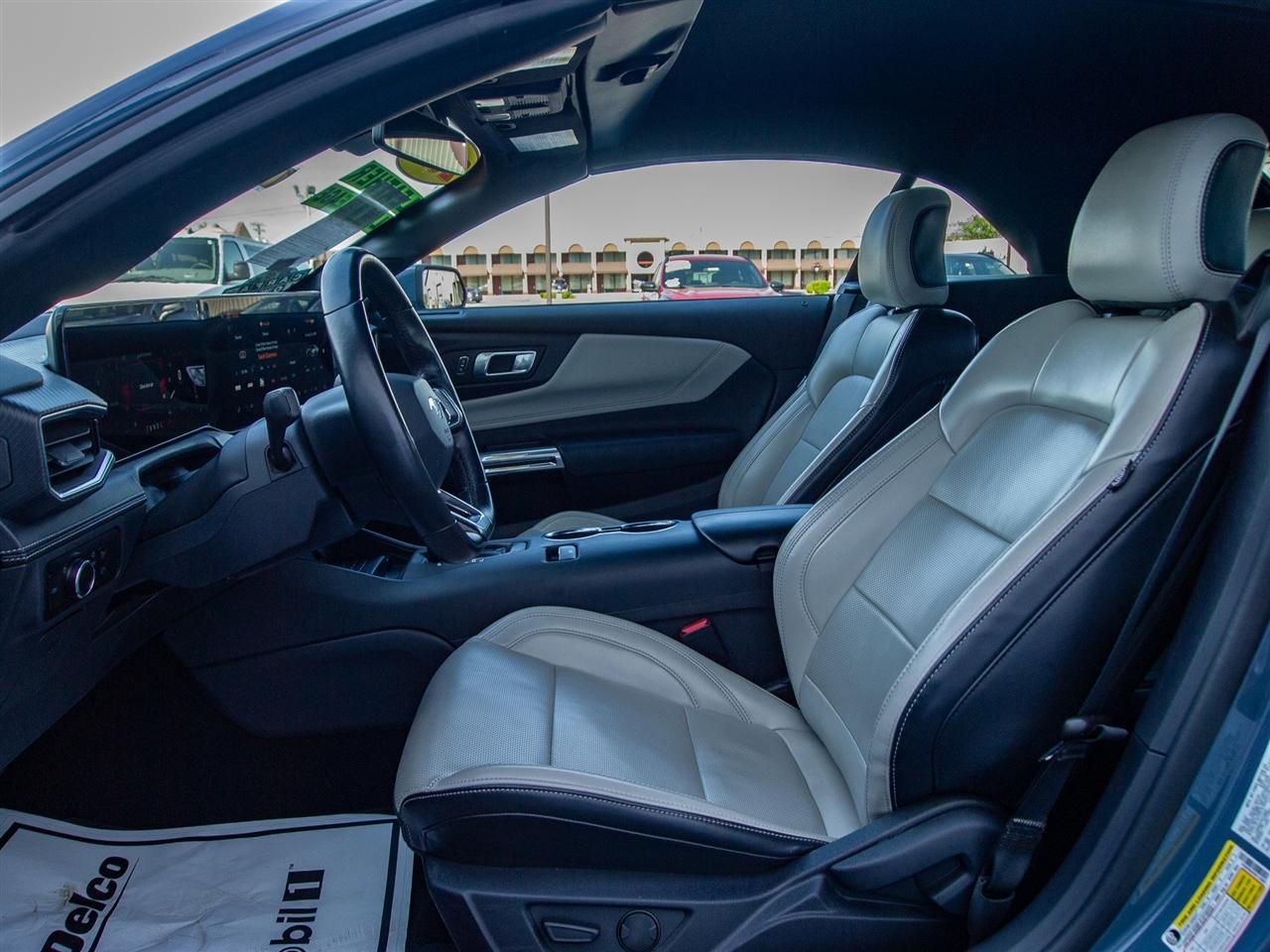 Ford Mustang EcoBoost Convertible 2024