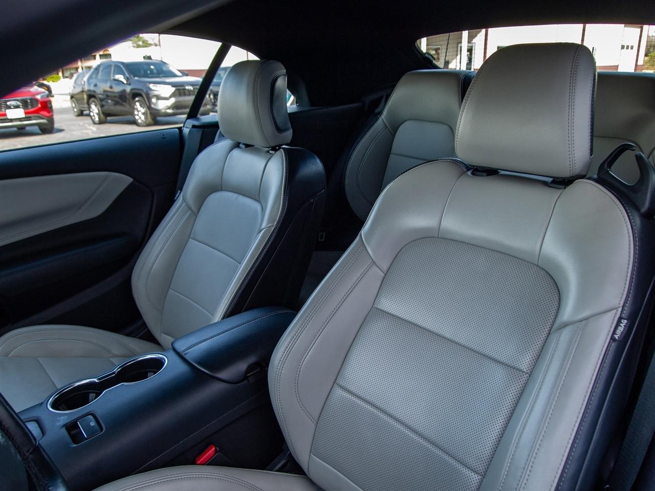 Ford Mustang EcoBoost Convertible 2024