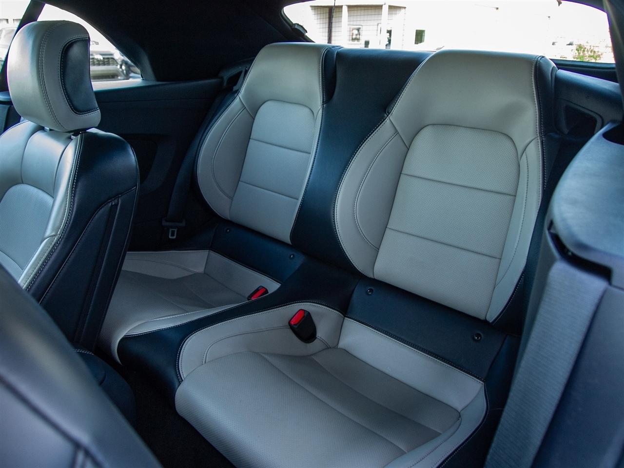 Ford Mustang EcoBoost Convertible 2024