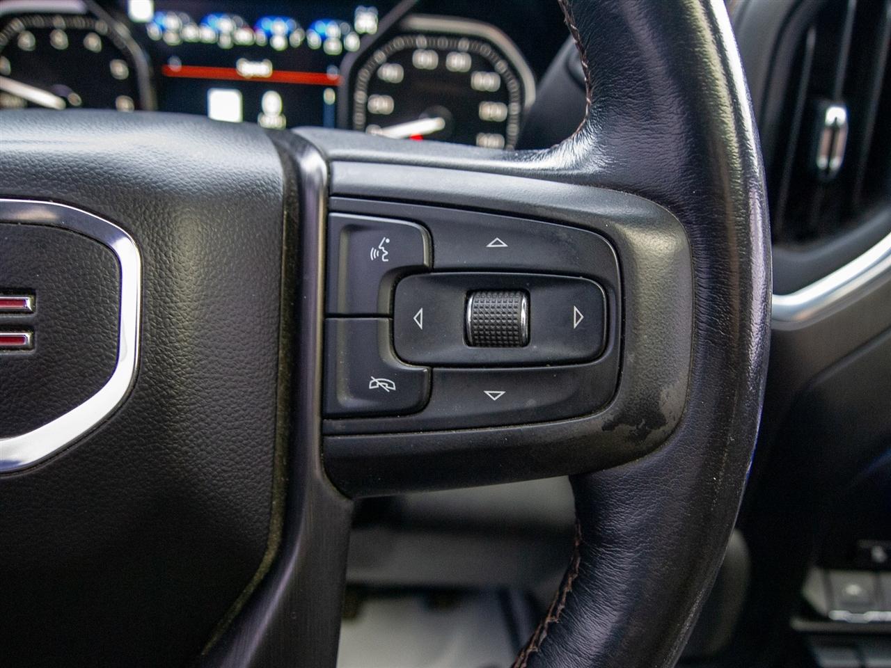 GMC Sierra 1500 4WD Crew Cab 147" AT4 2021