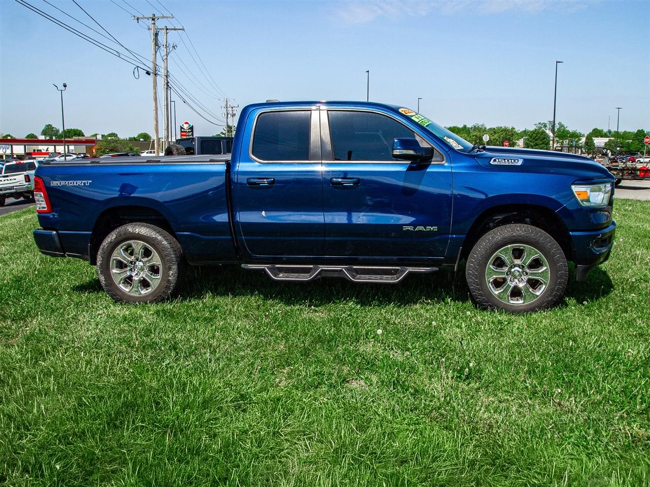 RAM 1500 Big Horn 4x2 Quad Cab 6'4" Box 2022