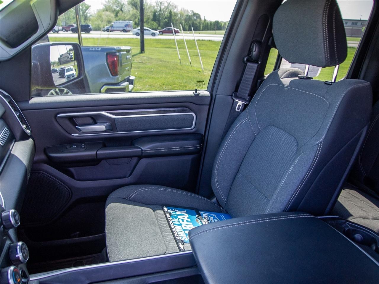 RAM 1500 Big Horn 4x2 Quad Cab 6'4" Box 2022