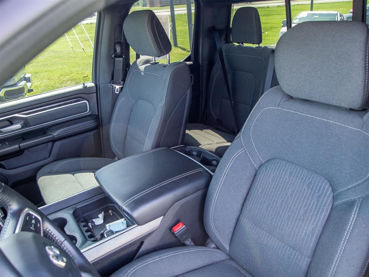 RAM 1500 Big Horn 4x2 Quad Cab 6'4" Box 2022