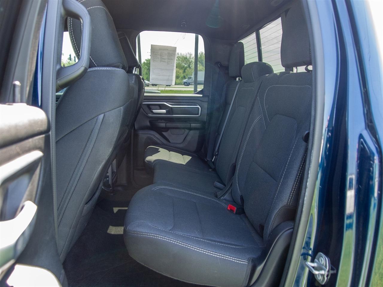 RAM 1500 Big Horn 4x2 Quad Cab 6'4" Box 2022