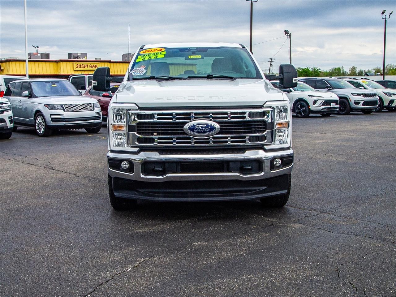 Ford Super Duty F-250 SRW King Ranch 4WD Crew Cab 8' Box 2024