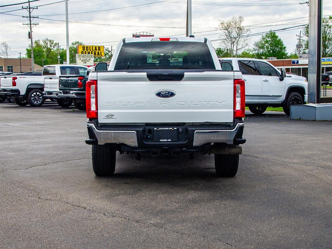 Ford Super Duty F-250 SRW King Ranch 4WD Crew Cab 8' Box 2024