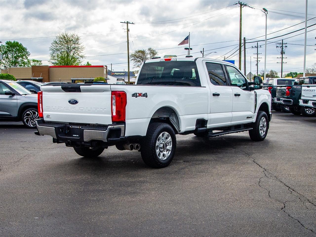 Ford Super Duty F-250 SRW King Ranch 4WD Crew Cab 8' Box 2024