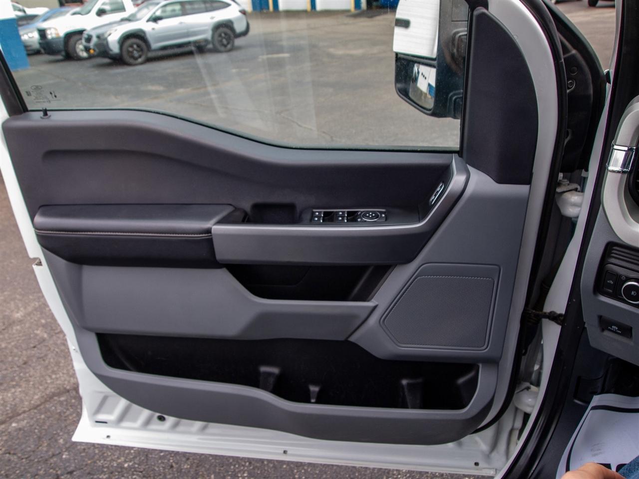 Ford Super Duty F-250 SRW King Ranch 4WD Crew Cab 8' Box 2024