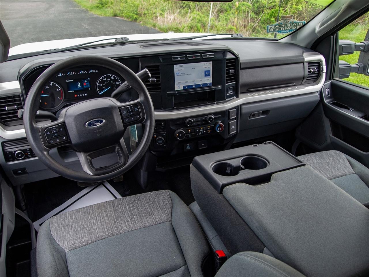 Ford Super Duty F-250 SRW King Ranch 4WD Crew Cab 8' Box 2024