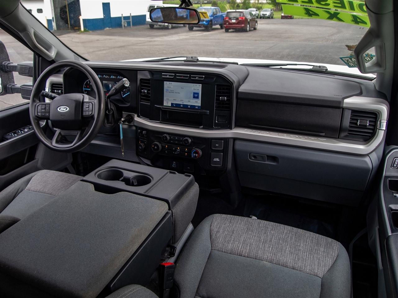 Ford Super Duty F-250 SRW King Ranch 4WD Crew Cab 8' Box 2024