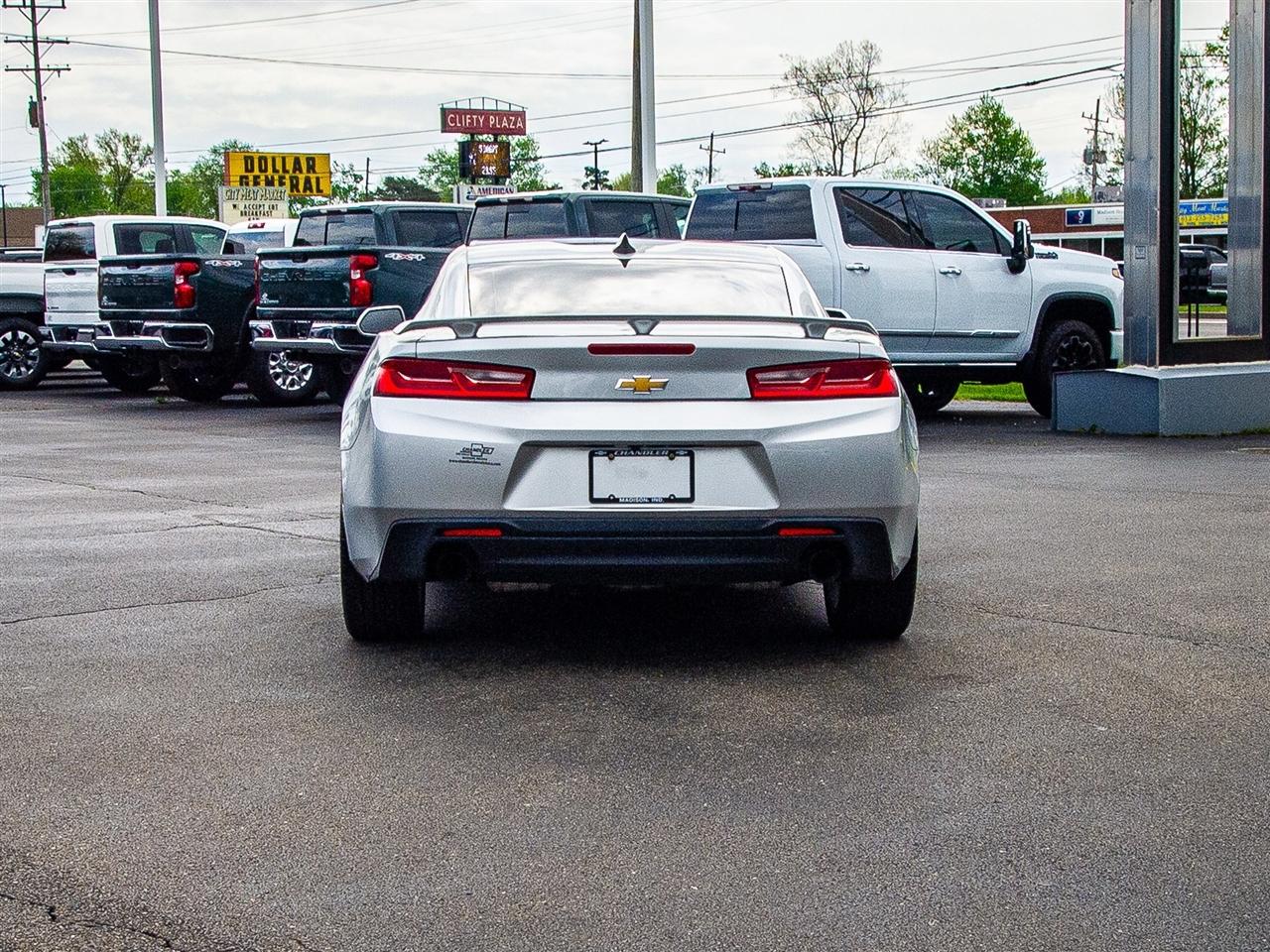 Chevrolet Camaro 2dr Cpe 1LT 2017