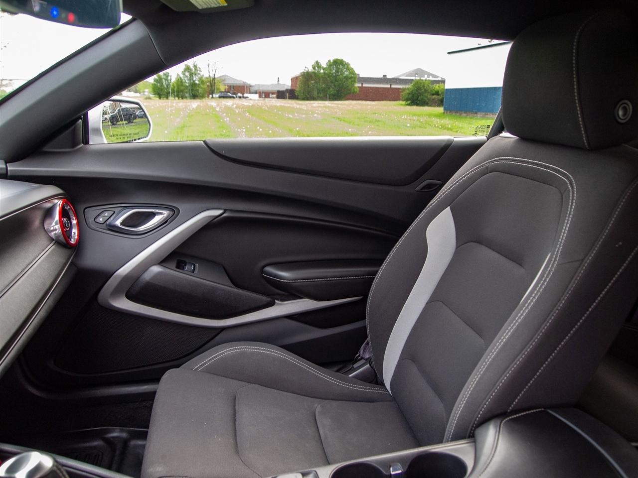 Chevrolet Camaro 2dr Cpe 1LT 2017