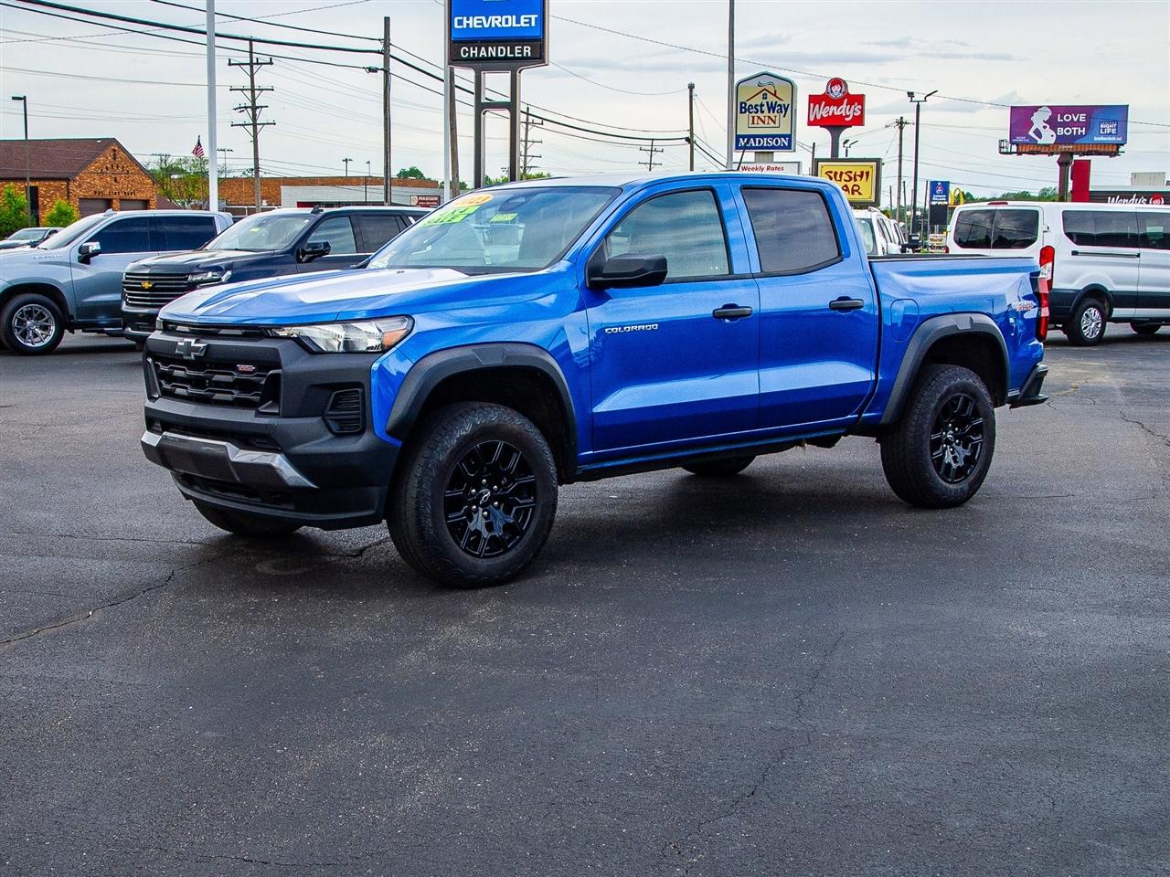 Chevrolet Colorado 4WD Crew Cab Trail Boss 2023
