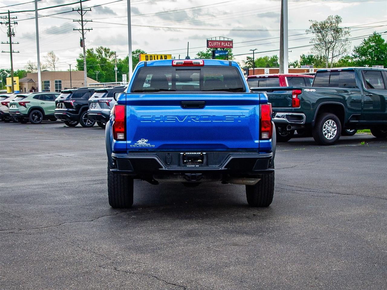 Chevrolet Colorado 4WD Crew Cab Trail Boss 2023