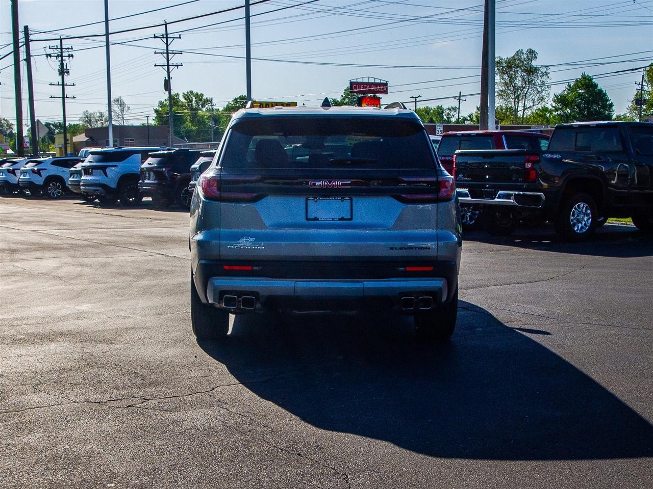GMC Acadia FWD 4dr Elevation 2025