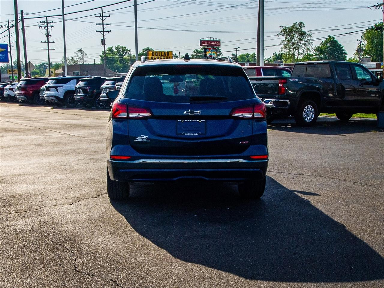 Chevrolet Equinox FWD 4dr RS 2022
