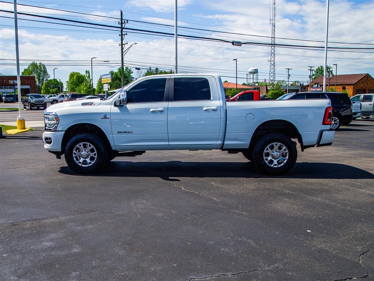 RAM 2500 Laramie 4x4 Crew Cab 6'4" Box 2024