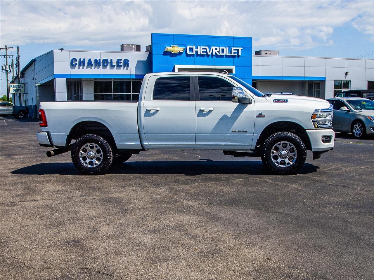 RAM 2500 Laramie 4x4 Crew Cab 6'4" Box 2024