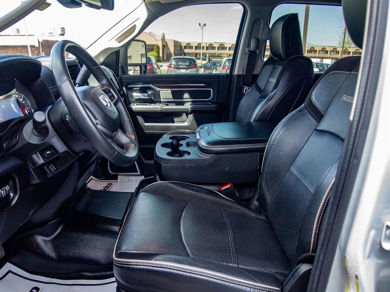 RAM 2500 Laramie 4x4 Crew Cab 6'4" Box 2024