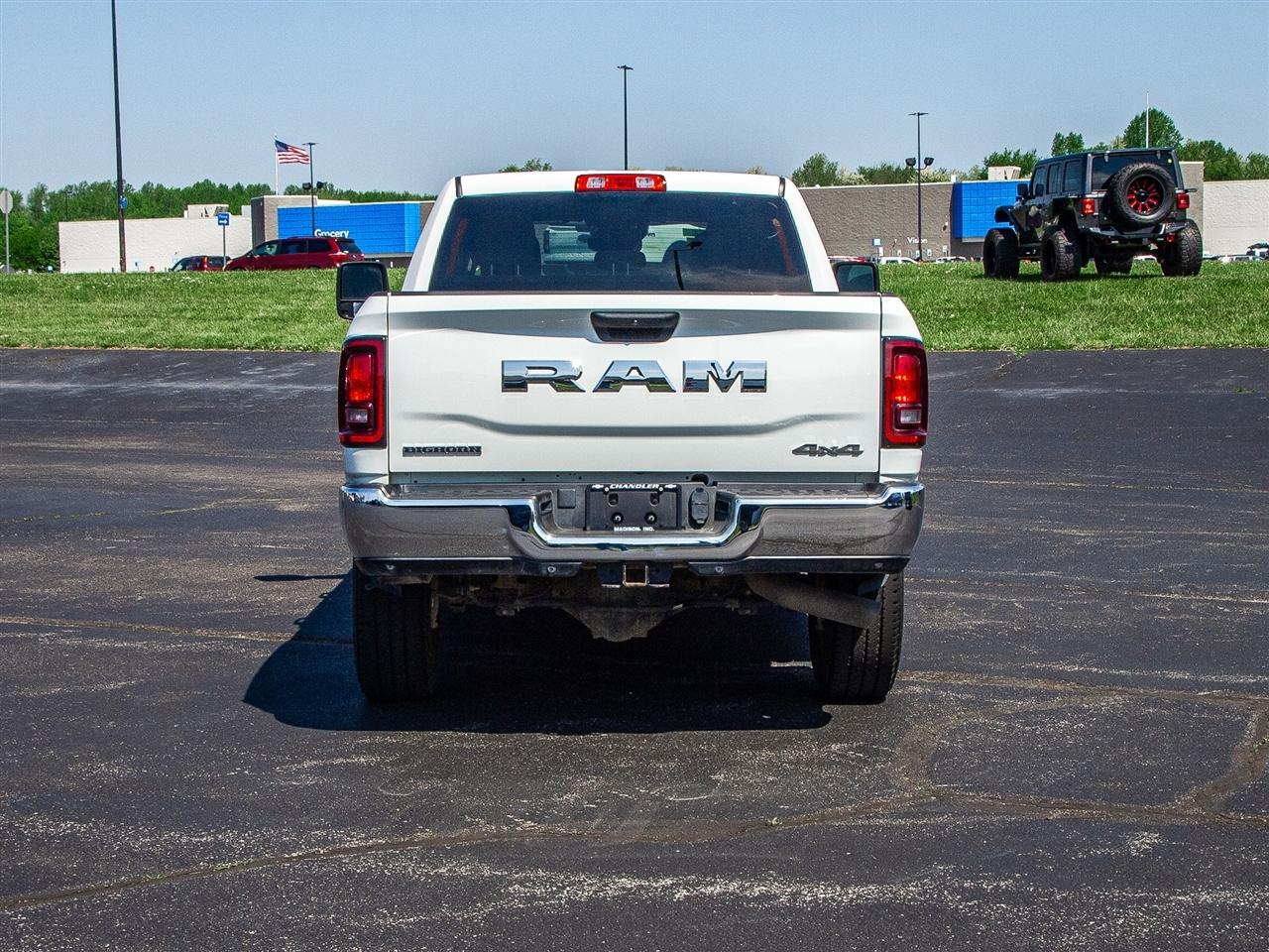 RAM 2500 Big Horn 4x4 Crew Cab 6'4" Box 2025