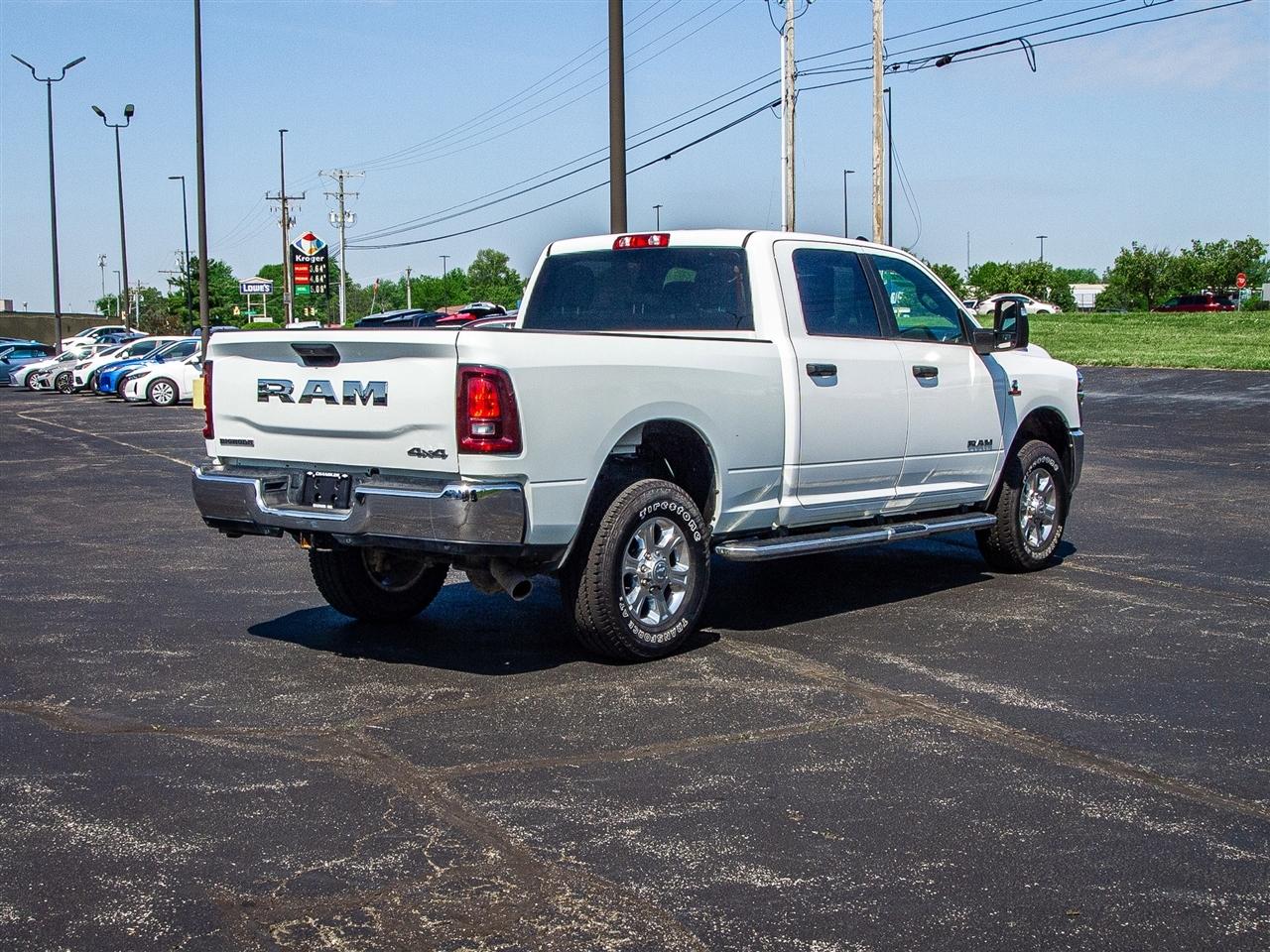 RAM 2500 Big Horn 4x4 Crew Cab 6'4" Box 2025