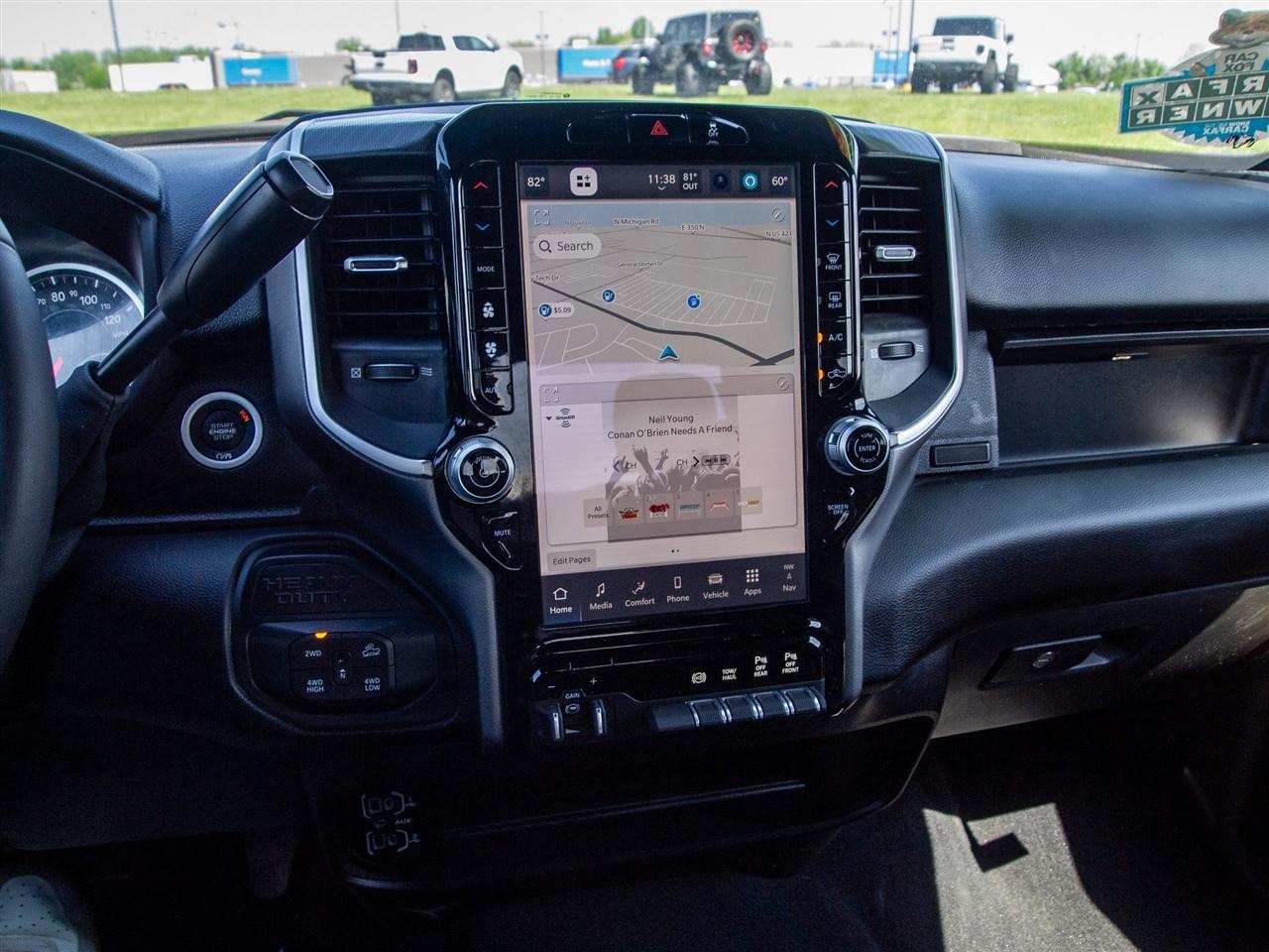 RAM 2500 Big Horn 4x4 Crew Cab 6'4" Box 2025