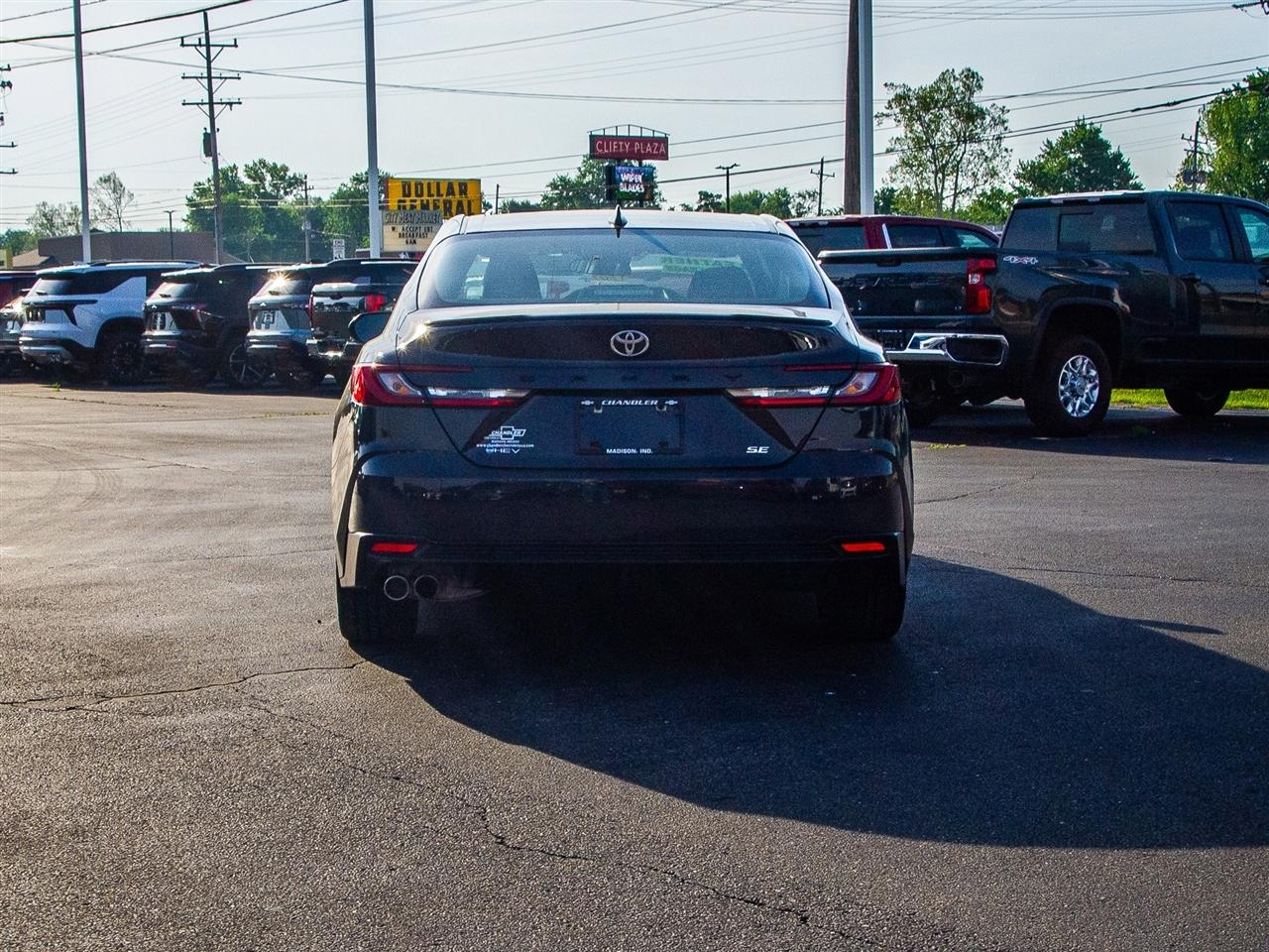 Toyota Camry XLE (Natl) 2025