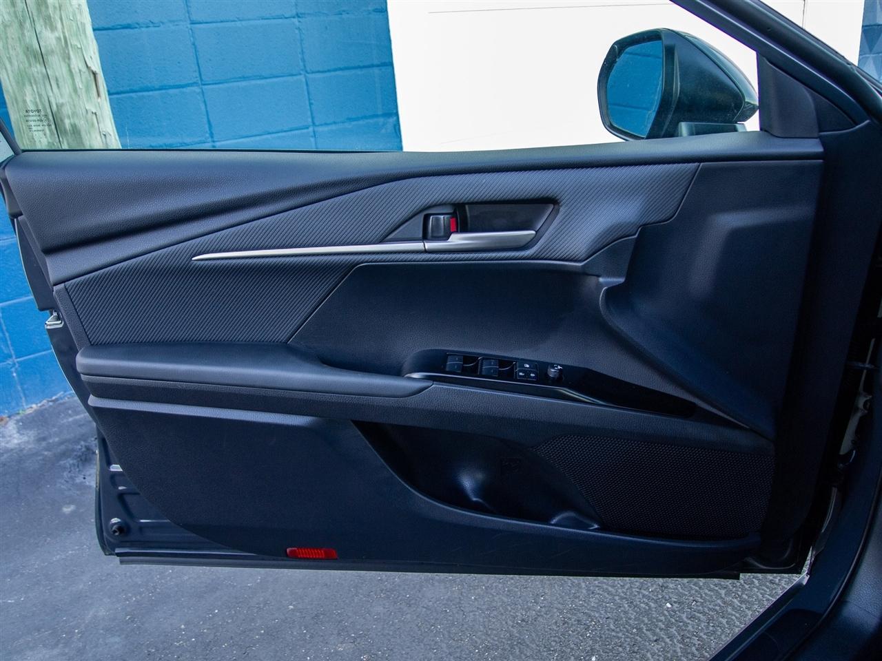 Toyota Camry XLE (Natl) 2025