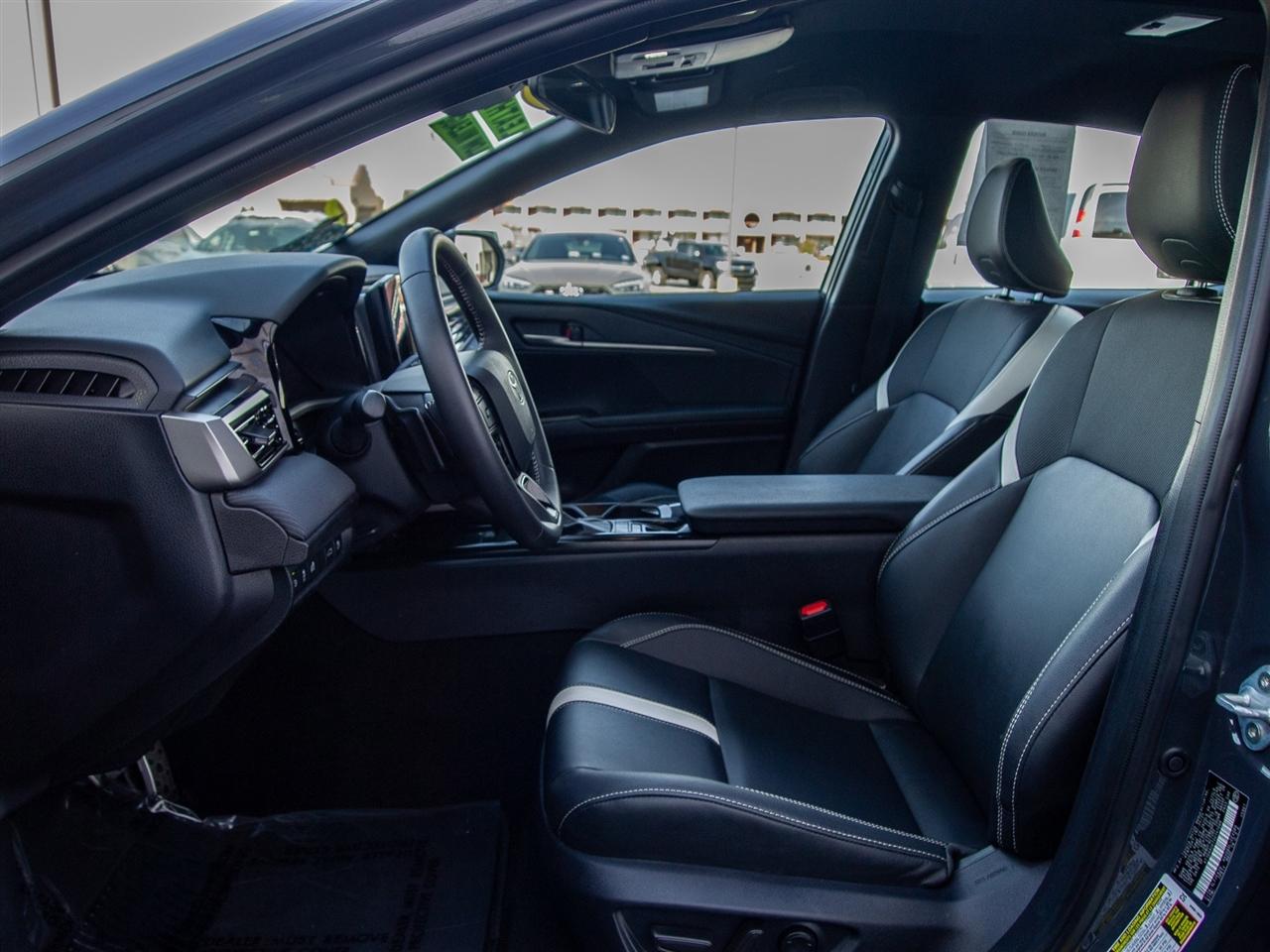 Toyota Camry XLE (Natl) 2025