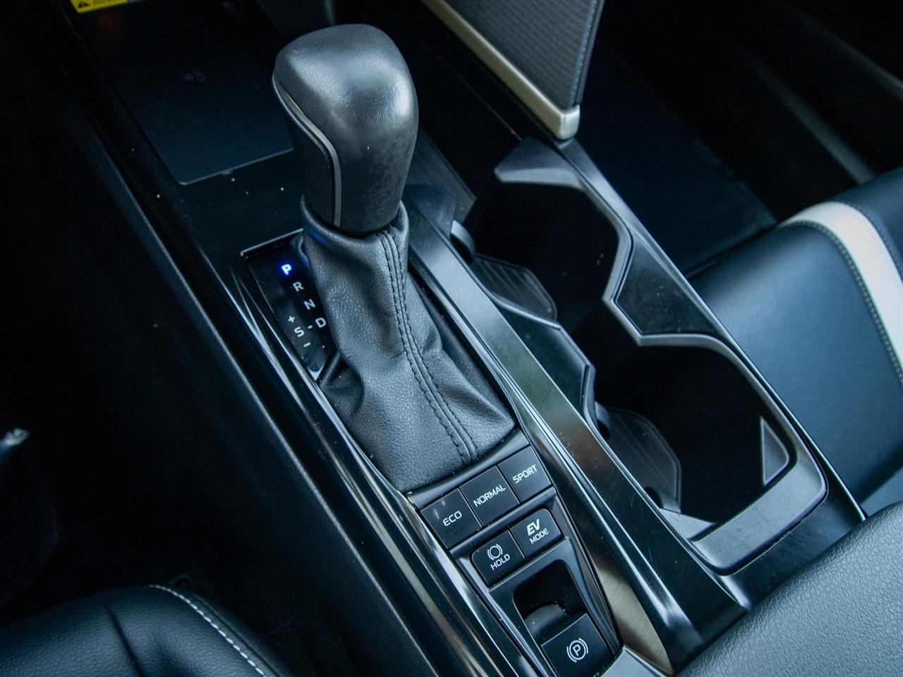 Toyota Camry XLE (Natl) 2025