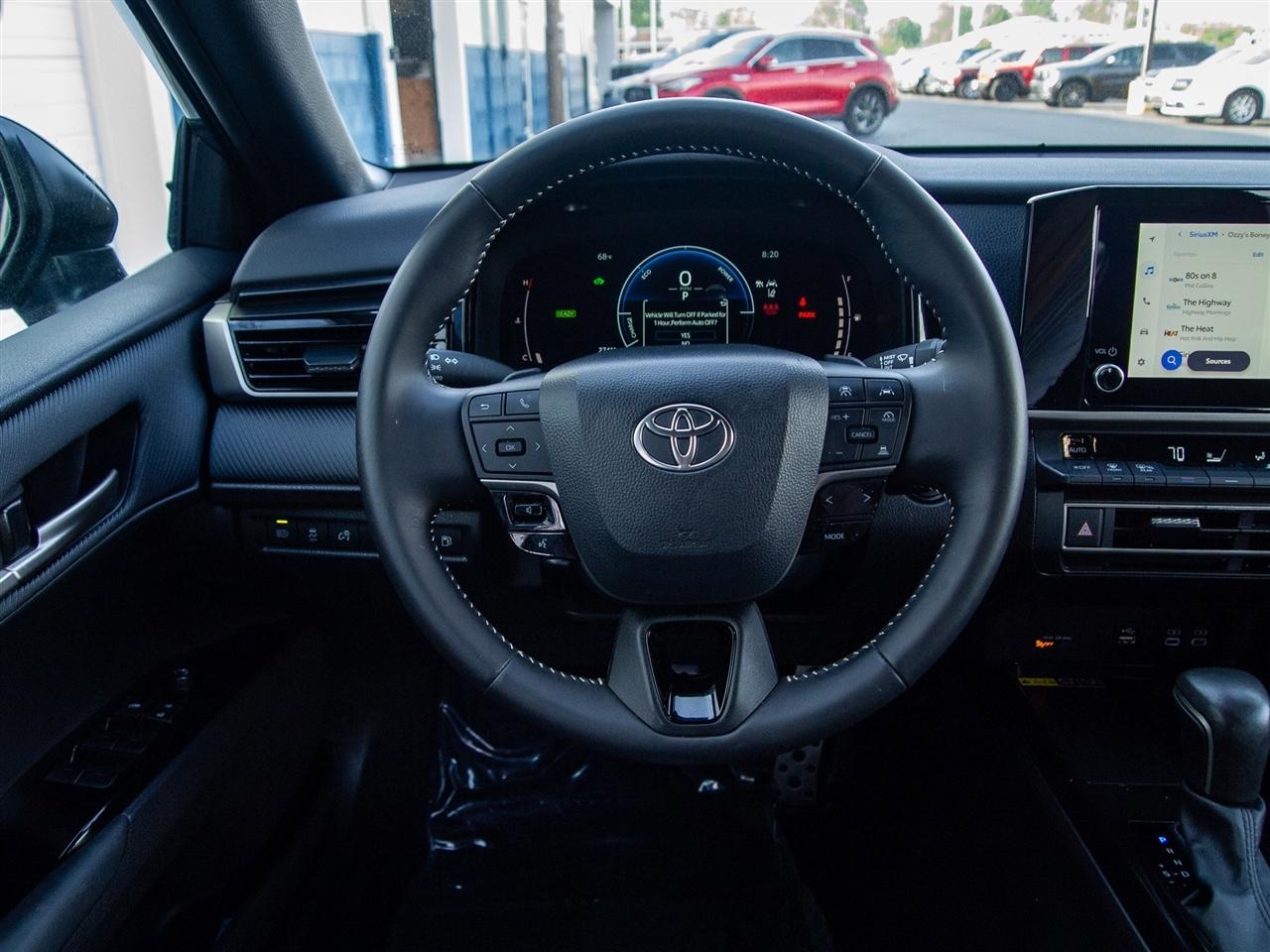 Toyota Camry XLE (Natl) 2025