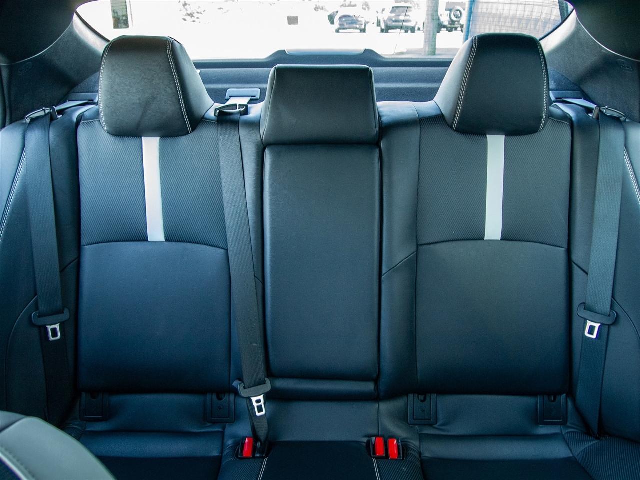 Toyota Camry XLE (Natl) 2025