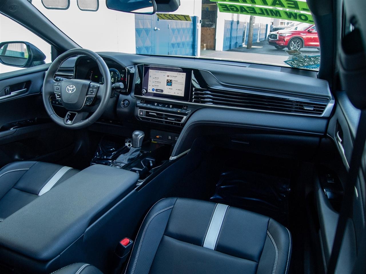 Toyota Camry XLE (Natl) 2025