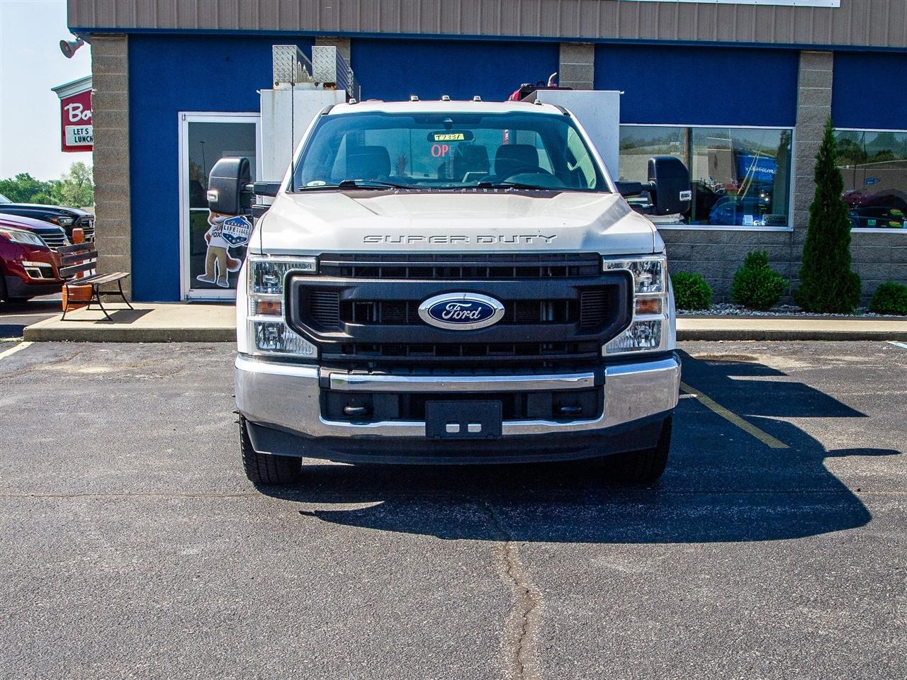 Ford Super Duty F-350 DRW XLT 2WD Reg Cab 145" WB 60" CA 2021