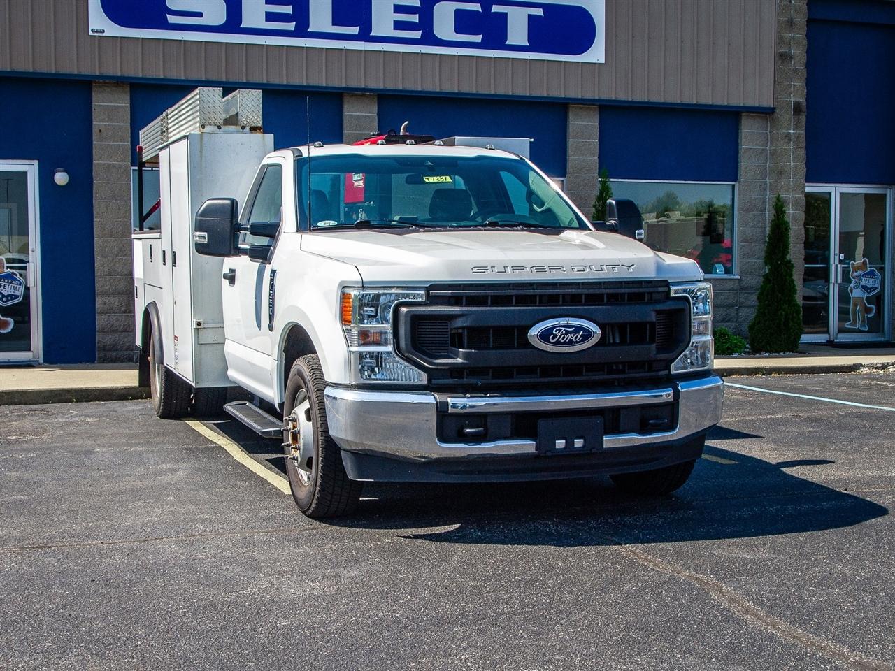 Ford Super Duty F-350 DRW XLT 2WD Reg Cab 145" WB 60" CA 2021