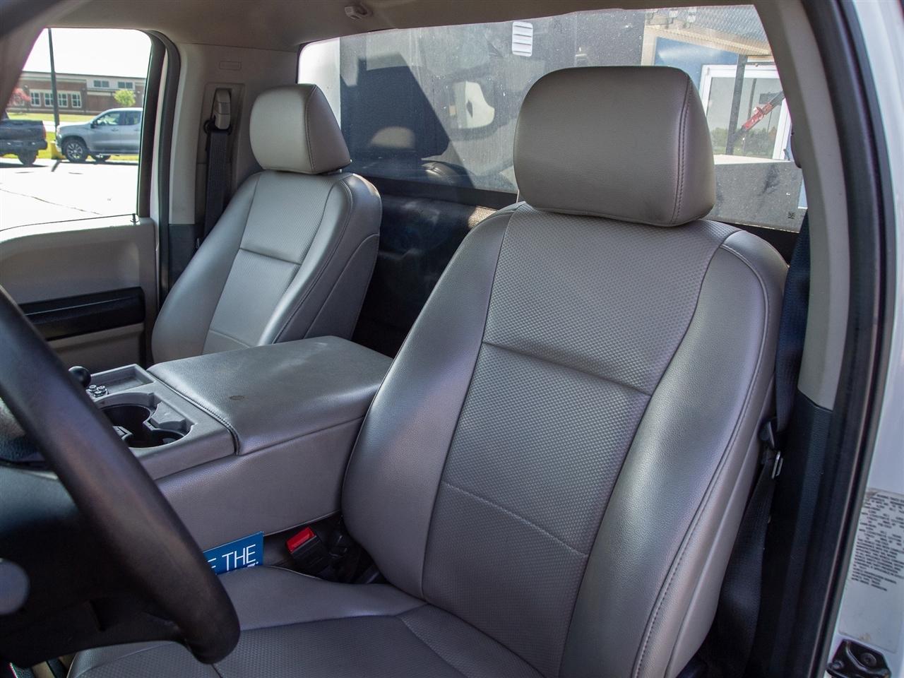 Ford Super Duty F-350 DRW XLT 2WD Reg Cab 145" WB 60" CA 2021